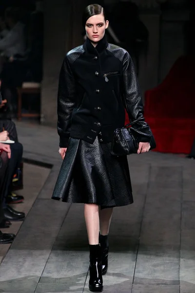 Look 1